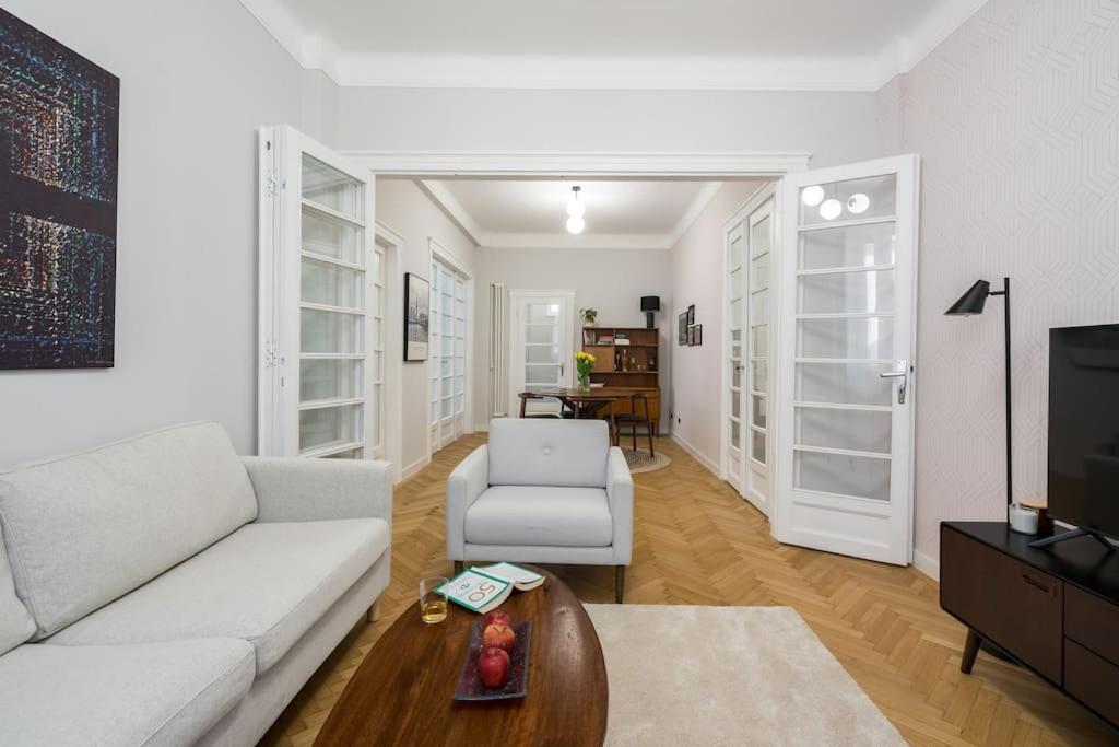 Exquisite Art Deco 2Br Apartment Prime Location Бухарест Экстерьер фото