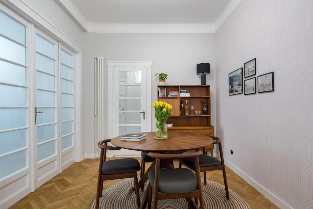 Exquisite Art Deco 2Br Apartment Prime Location Бухарест Экстерьер фото