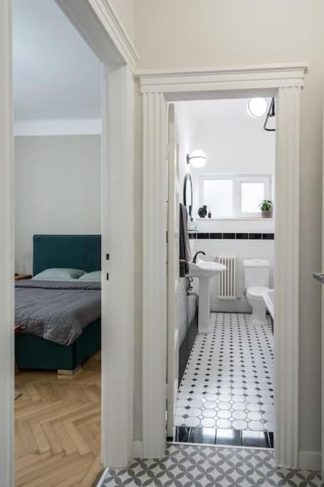 Exquisite Art Deco 2Br Apartment Prime Location Бухарест Экстерьер фото