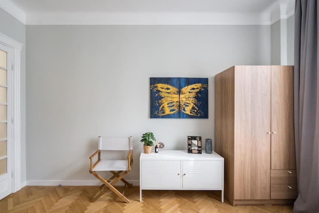 Exquisite Art Deco 2Br Apartment Prime Location Бухарест Экстерьер фото