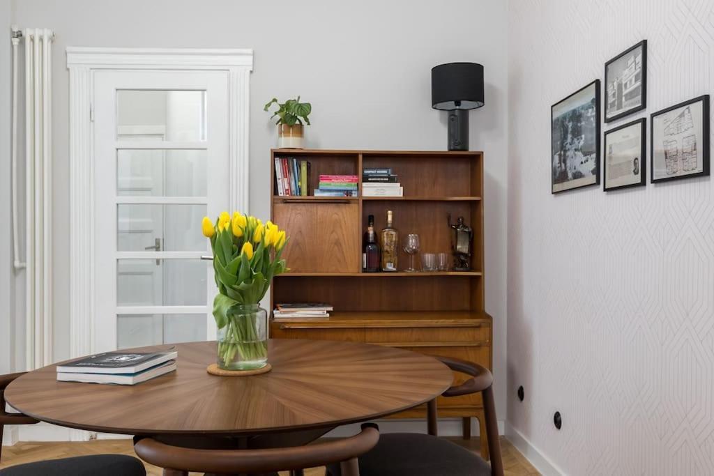 Exquisite Art Deco 2Br Apartment Prime Location Бухарест Экстерьер фото